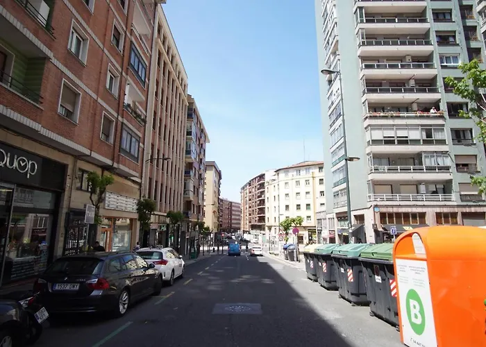 Coqueto Junto A Casco Viejo * ビルバオ