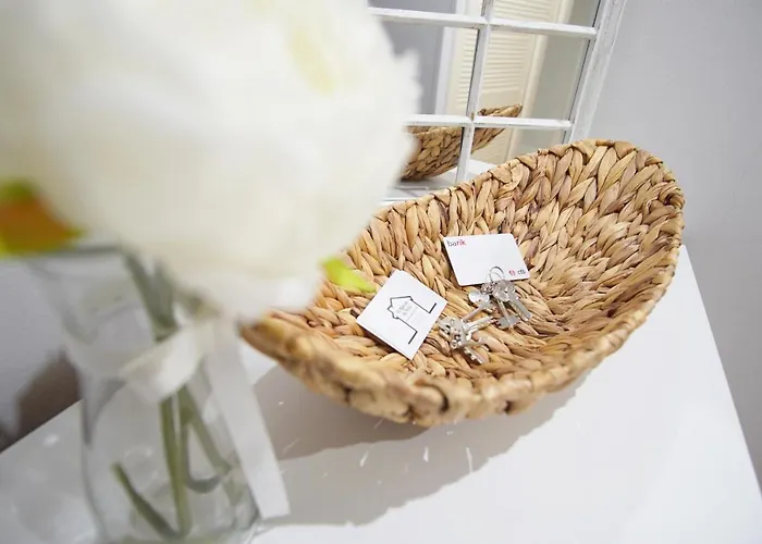 Coqueto Junto A Casco Viejo *